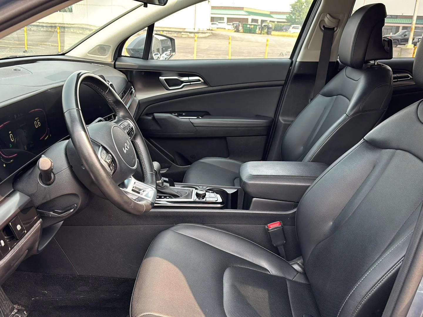 Used 2024 Everlasting Silver Kia EX image 30