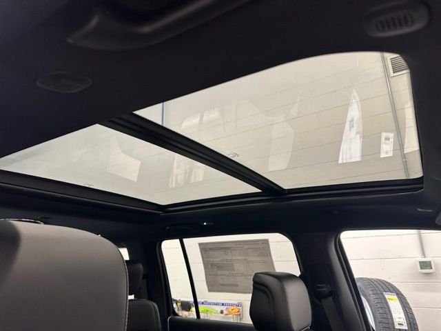 New 2026 Fathom Blue Pearlcoat Jeep Upland image 26