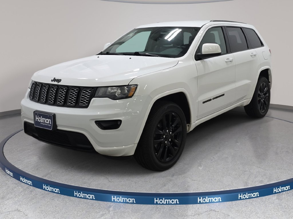 Used 2018 Bright White Clearcoat Jeep Altitude image 1
