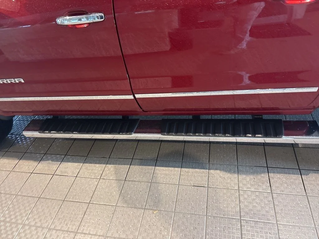 Used 2018 Red GMC SLT image 23