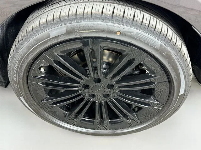 New 2026 Charente Grey Prem Met Land Rover SE image 33