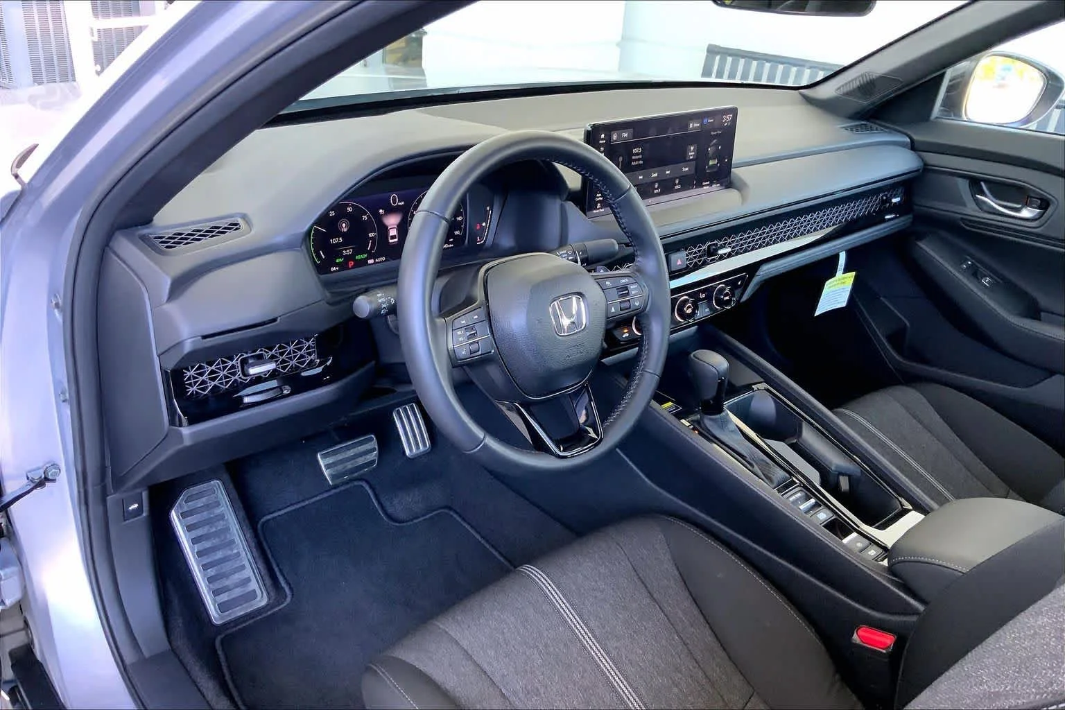 2025 Honda Accord Hybrid Sport - Photo 18