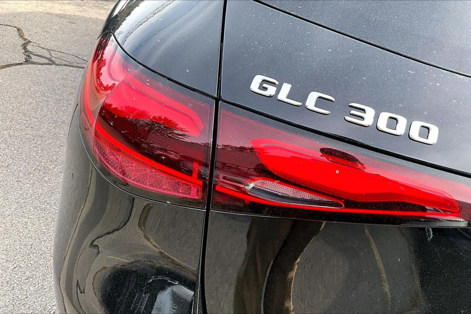 New 2026 040/Black Mercedes-Benz GLC 300 image 6