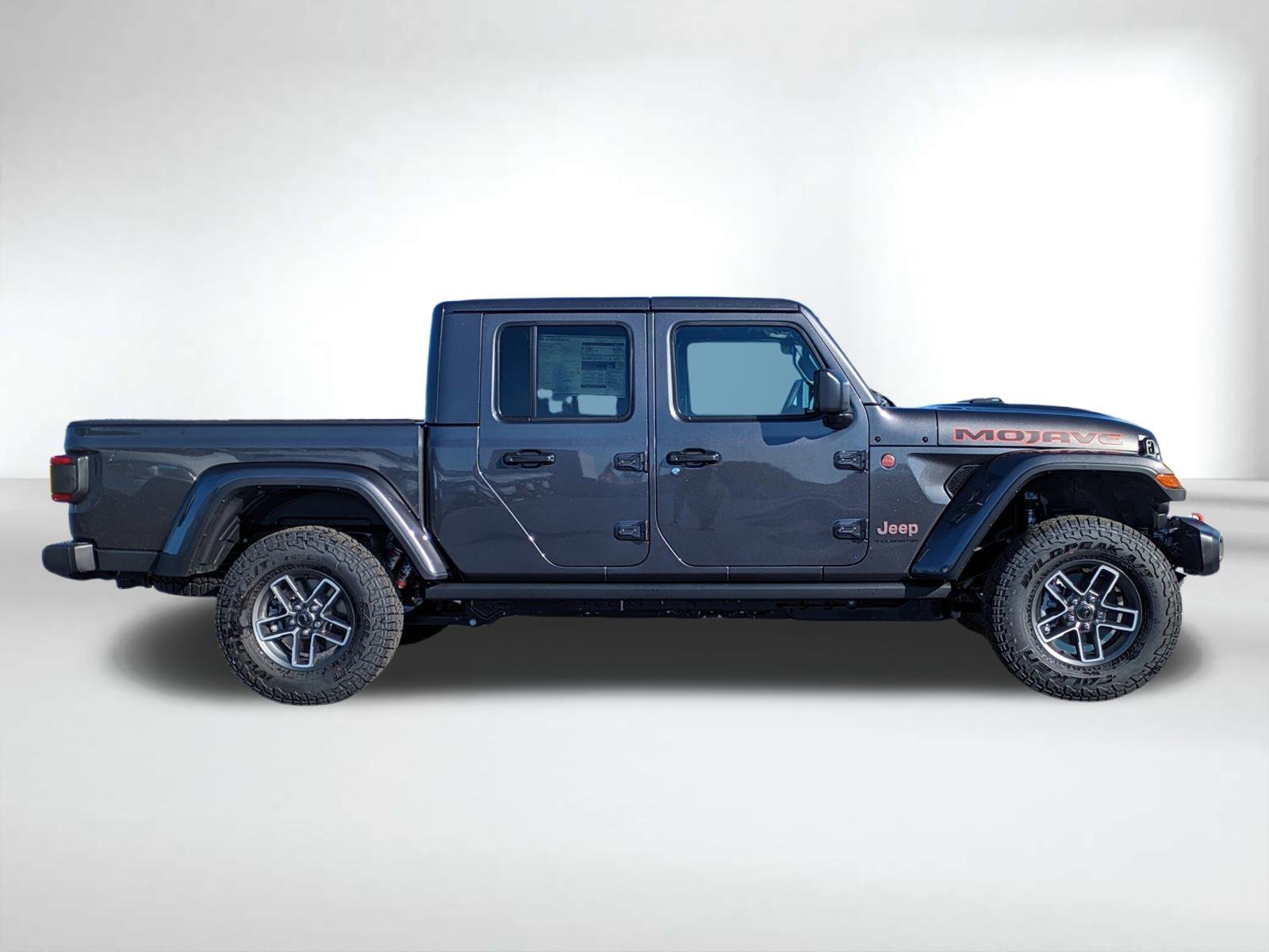 New 2026 Granite Crystal Metallic Clear-Coat Exterior Paint Jeep Mojave image 3