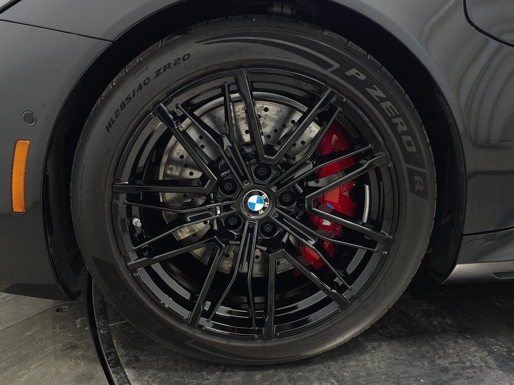 2025 BMW M5 - Image 13