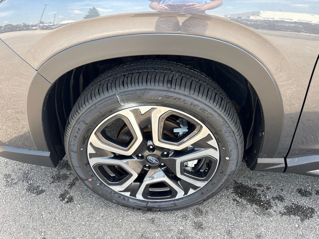 New 2026 MAGNETITE GRAY METALLIC Subaru Limited 7-Passenger image 7