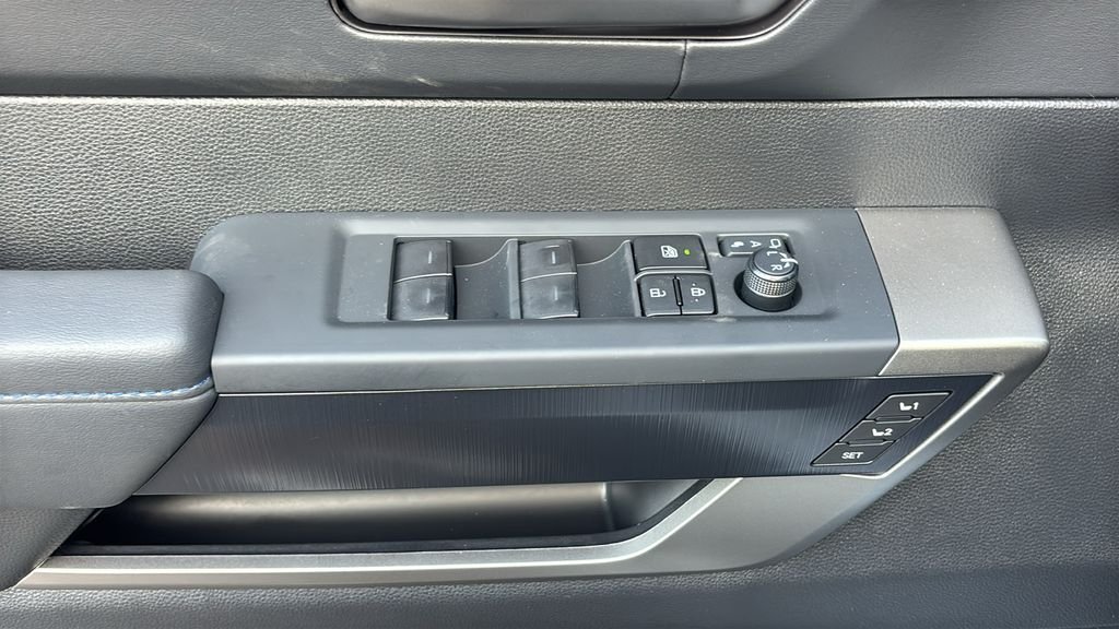 New 2026 Wind Chill Pearl <sup>1</sup> Toyota Tundra Platinum image 15