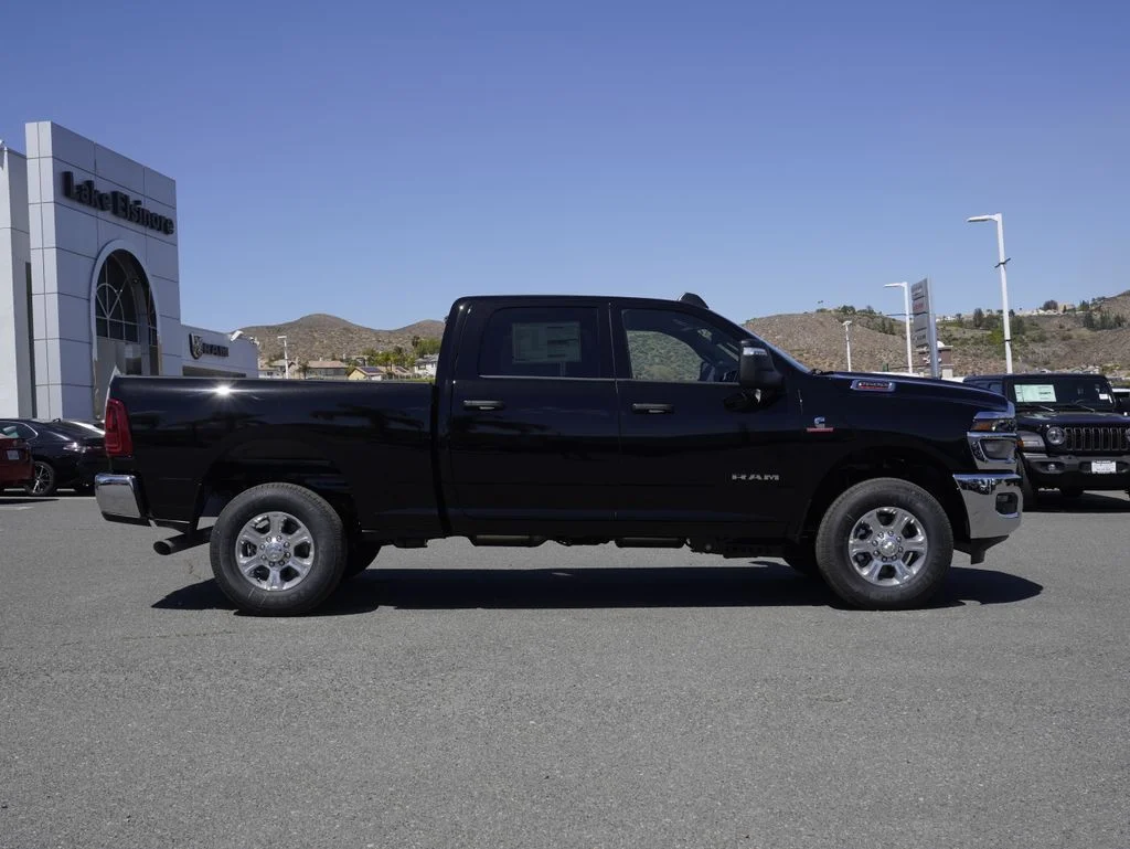New 2026 Diamond Black Crystal Pearl-Coat Exterior Paint RAM Big Horn image 2