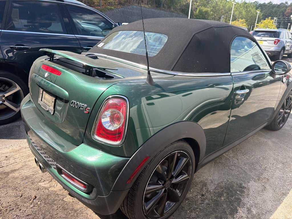 Used 2015 Green MINI Base image 3