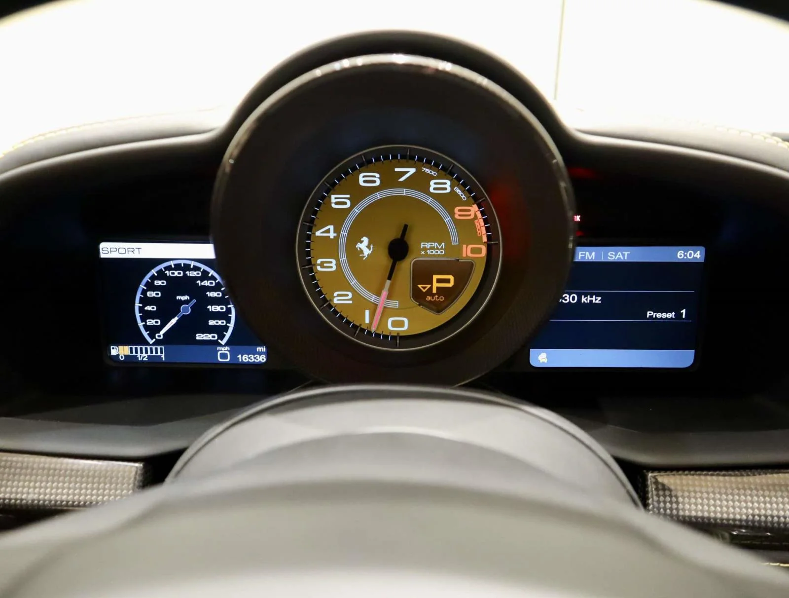Used 2013 Giallo Modena Ferrari 2dr Conv image 35
