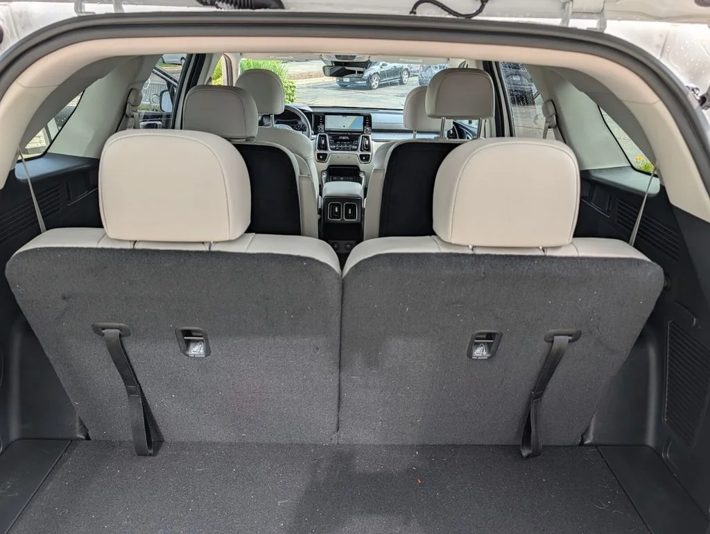 Used 2023 White Kia EX image 13