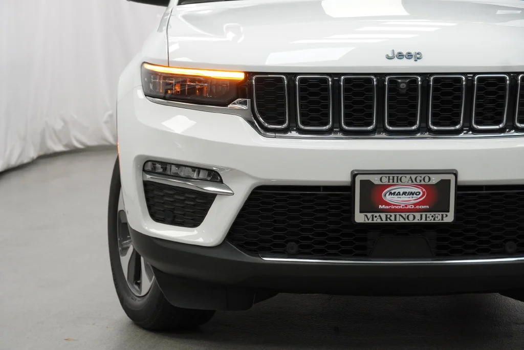 Used 2023 White Jeep 4xe image 11