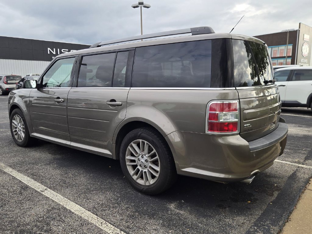 Used 2014 Gray Ford SEL image 5