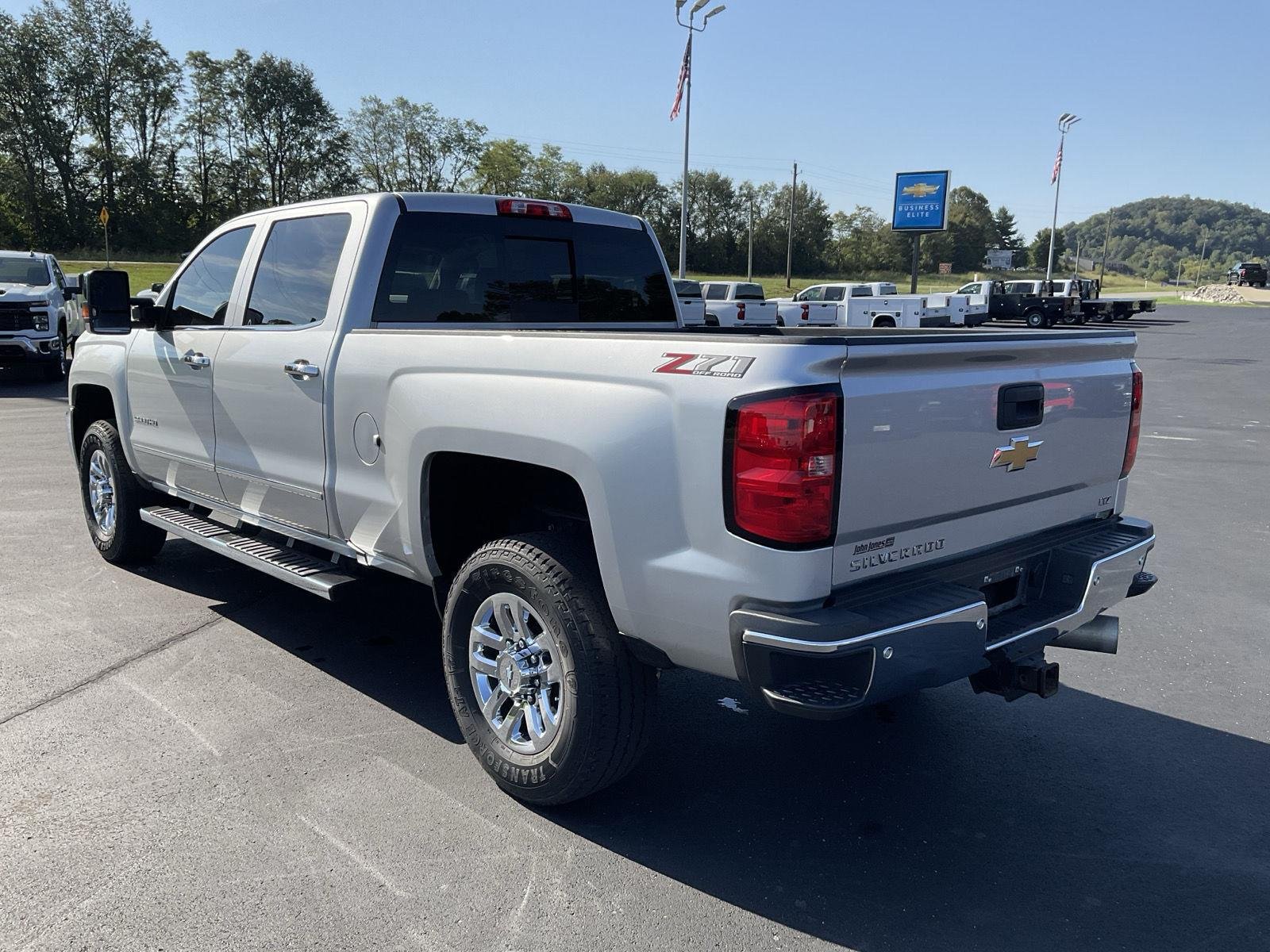 Used 2018 Silver Ice Metallic Chevrolet LTZ image 8
