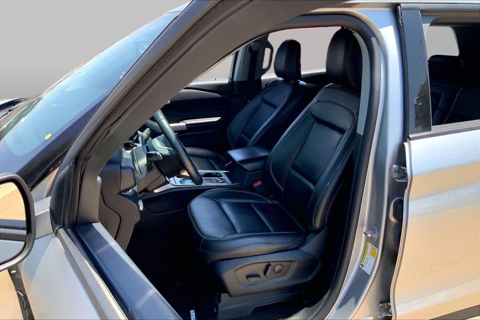 Used 2023 Iconic Silver Metallic Ford XLT image 8
