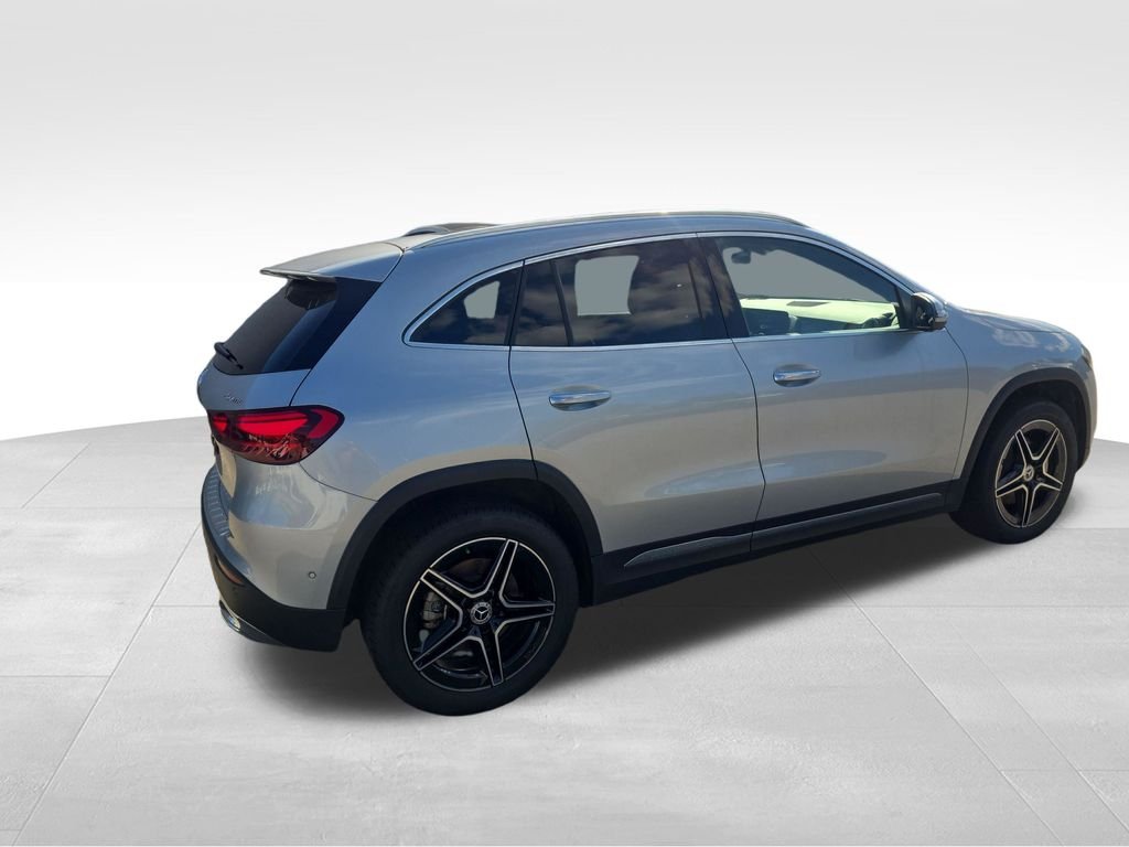 Used 2026 Silver Mercedes-Benz GLA 250 image 5