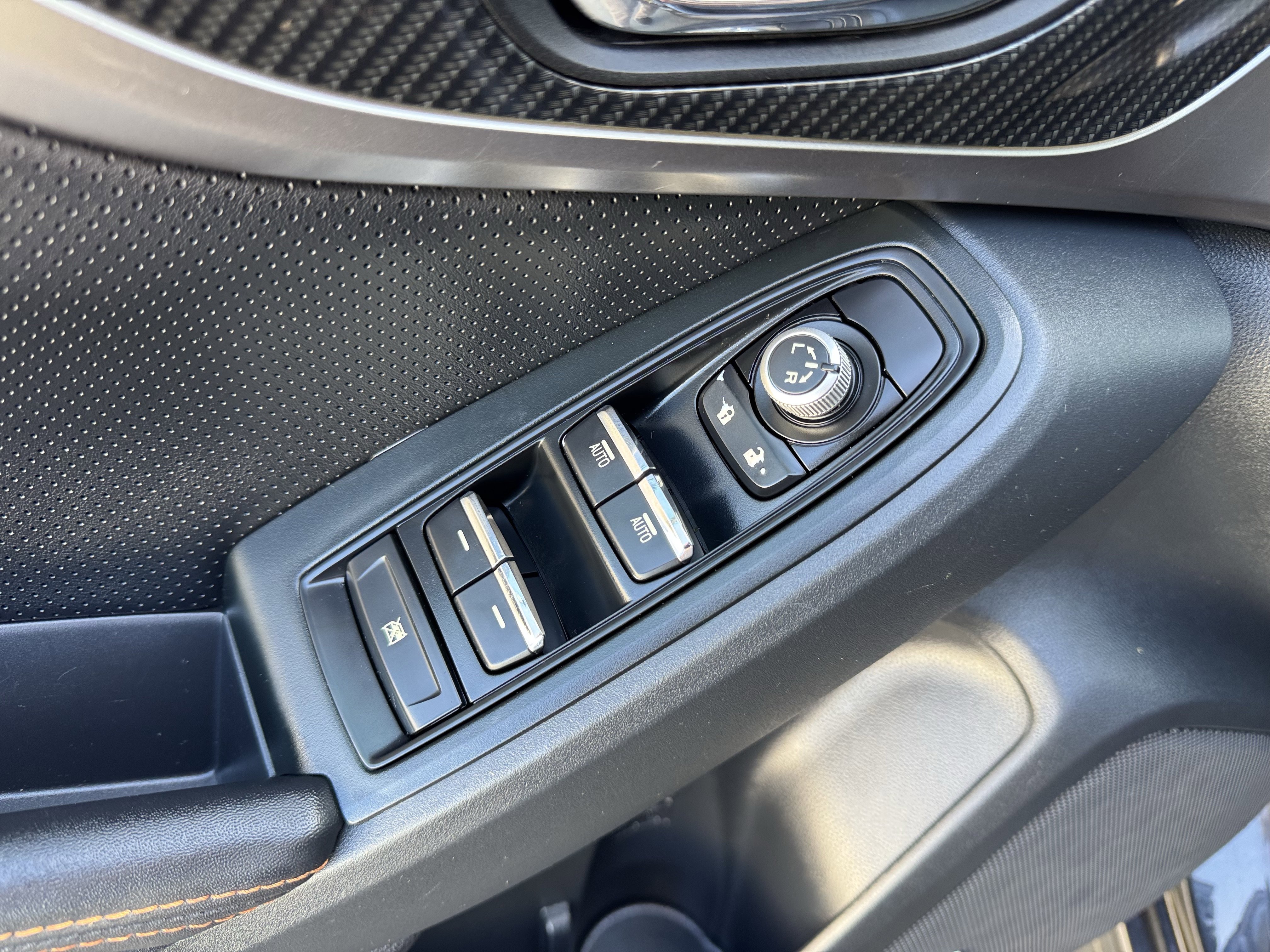 Used 2019 Gray Subaru 2.0i Limited image 12