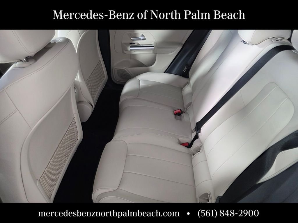 New 2026 Polar White Mercedes-Benz GLA 250 image 10