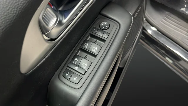 Used 2023 Brilliant Black Crystal Pearlcoat Chrysler Limited image 21