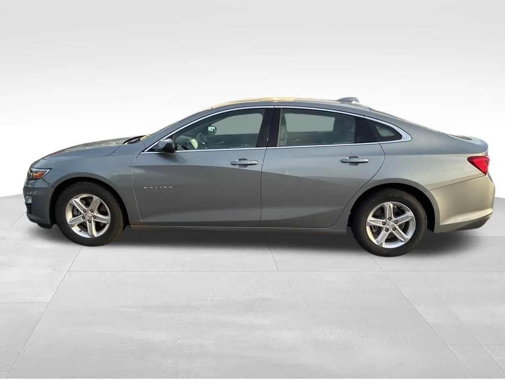 Used 2024 Gray Chevrolet LT image 2