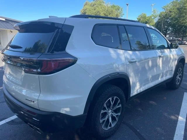 Used 2025 Summit White GMC AT4 image 5