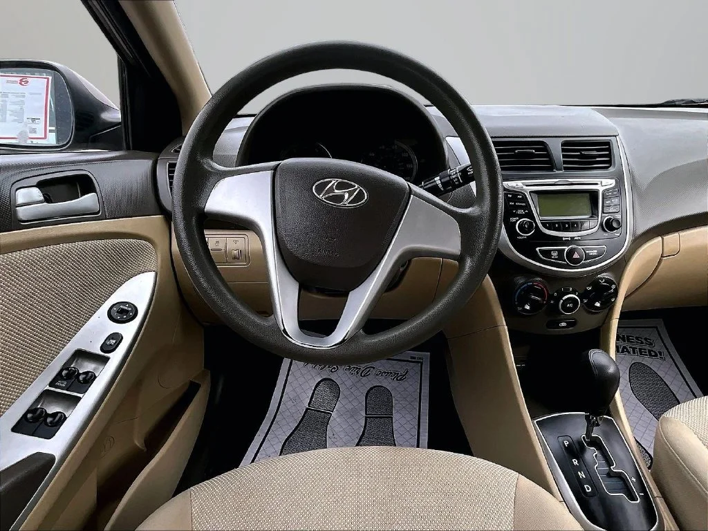 Used 2012 Brown Hyundai GLS image 6