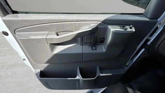 Used 2024 Summit White Chevrolet WT image 17