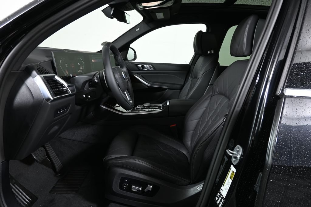 New 2026 Black Sapphire Metallic BMW xDrive40i image 3