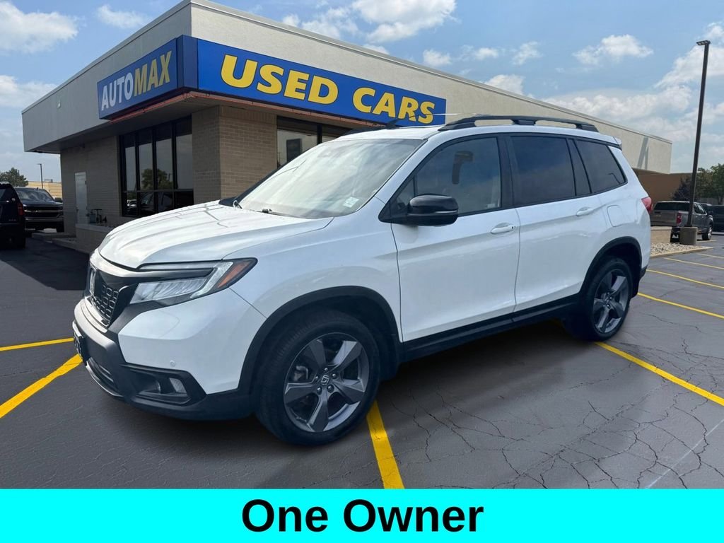 Used 2019 White Diamond Pearl Honda Touring image 1