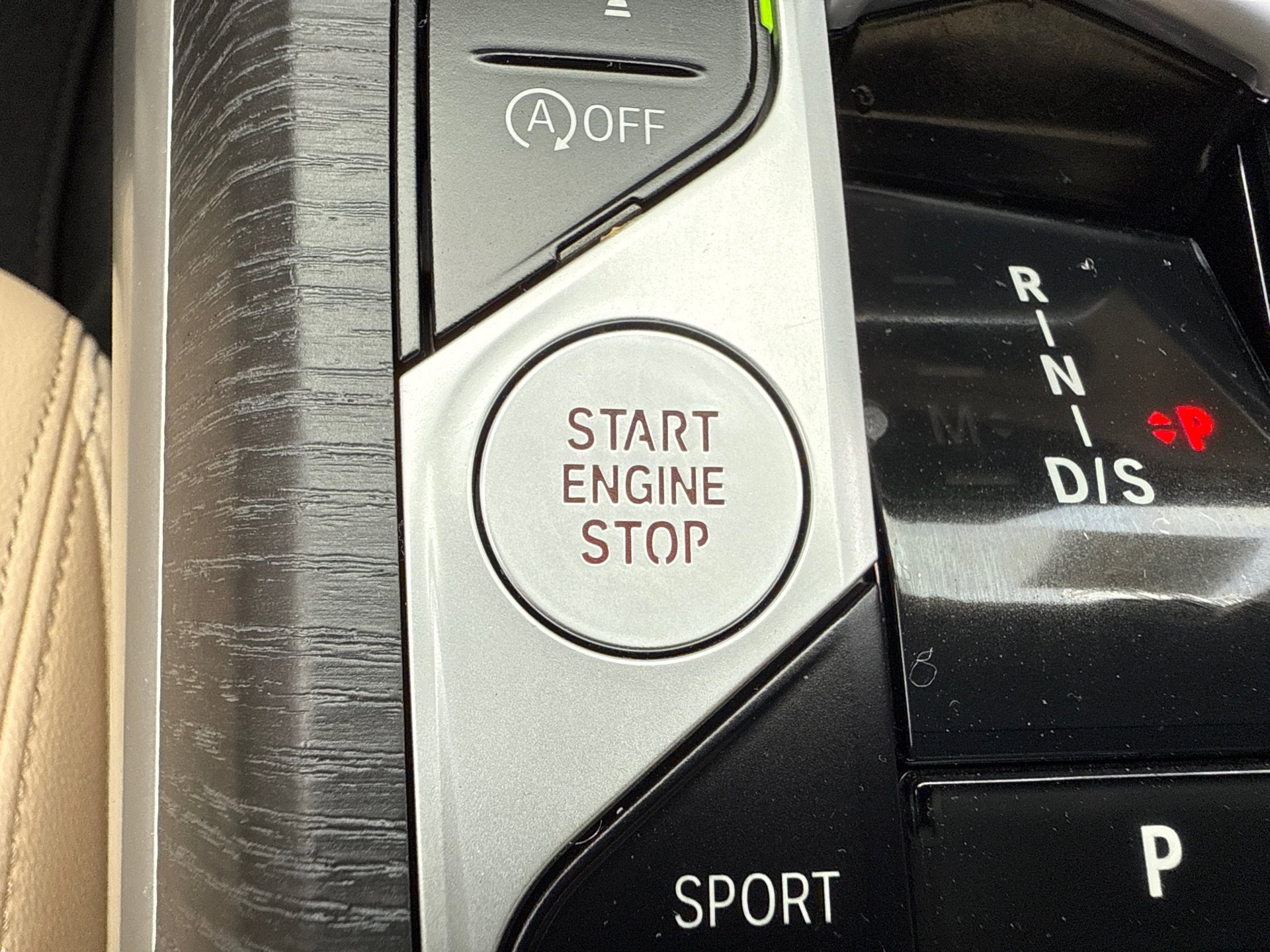 Used 2025 Alpine White BMW 330i image 29