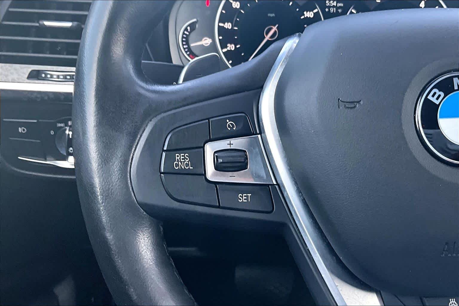 Used 2019 Alpine White BMW sDrive30i image 19