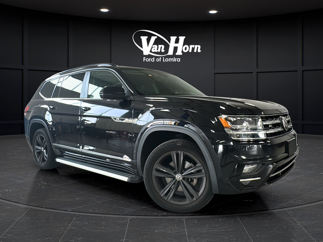 Used 2020 Deep Black Volkswagen 3.6L V6 SE image 1