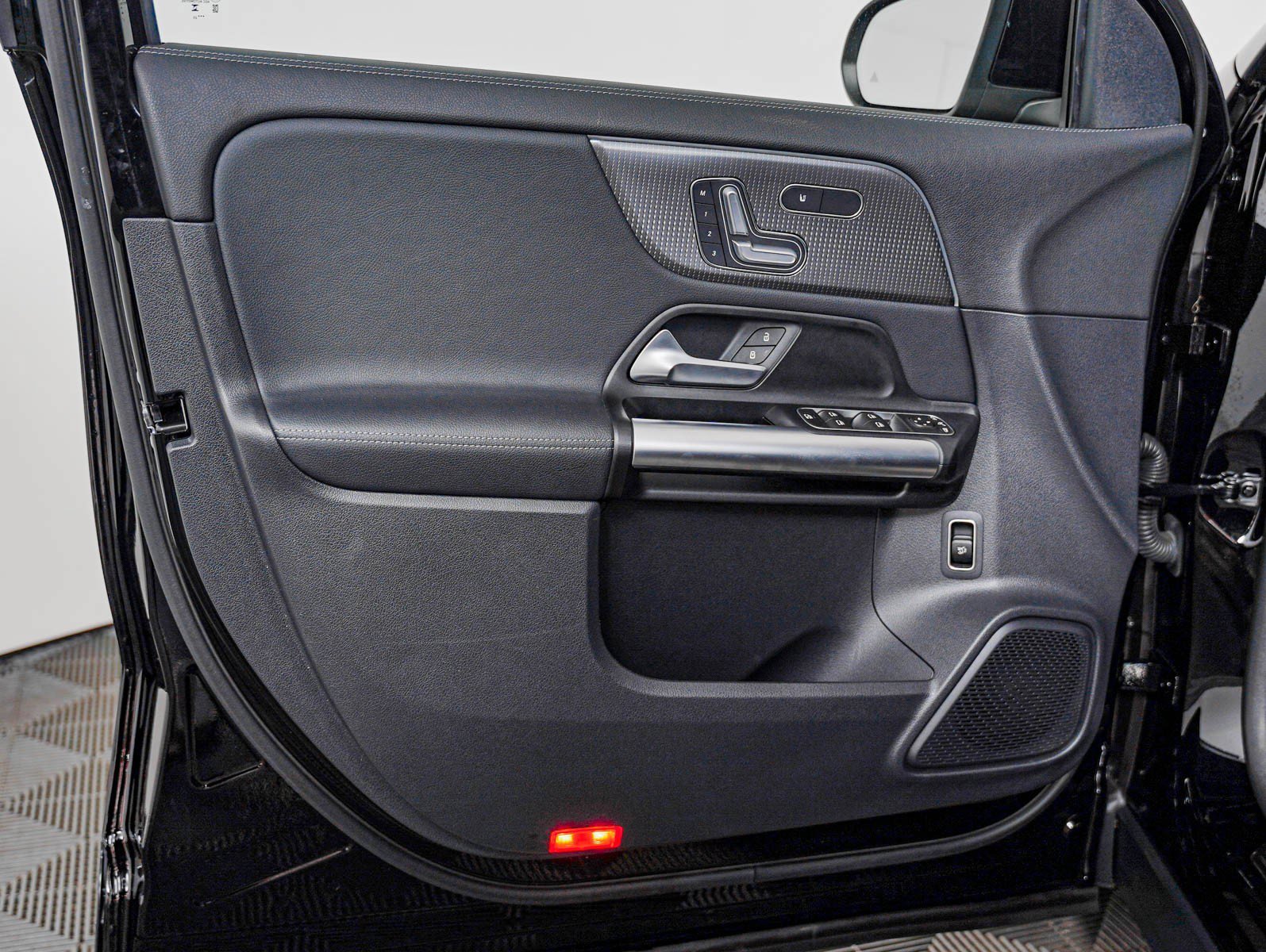 Certified Used 2023 Night Black Mercedes-Benz GLA 250 SUV image 22