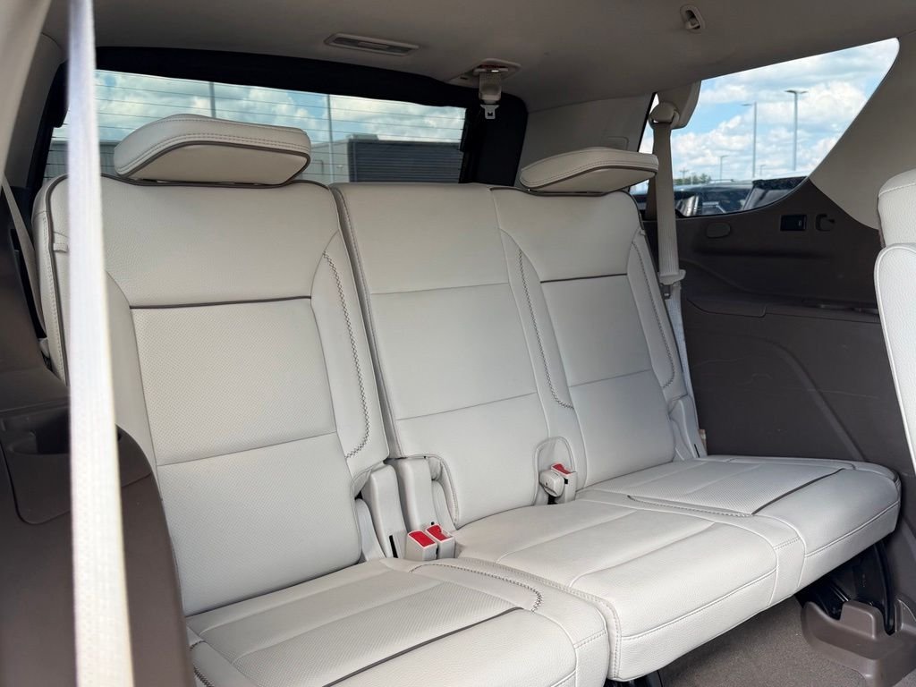 Used 2022 Beige GMC Denali image 21