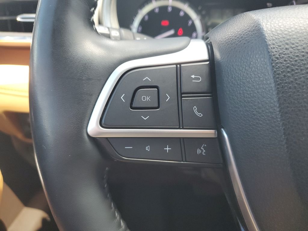Used 2022 Beige Toyota Platinum image 21