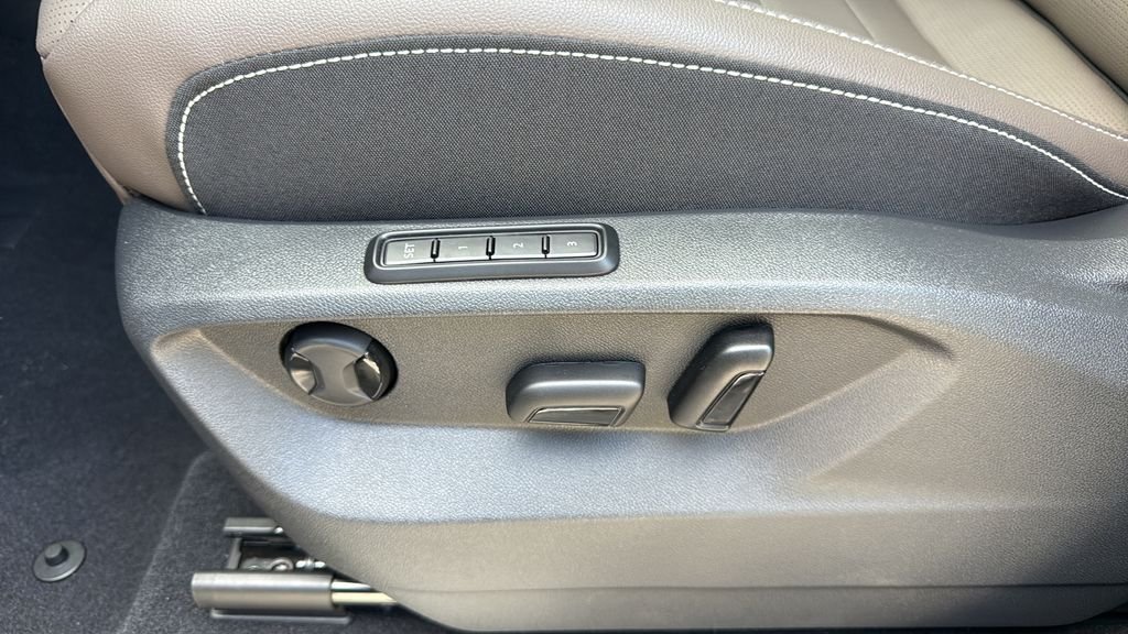 New 2026 Pure Gray Volkswagen 2.0T SEL image 26