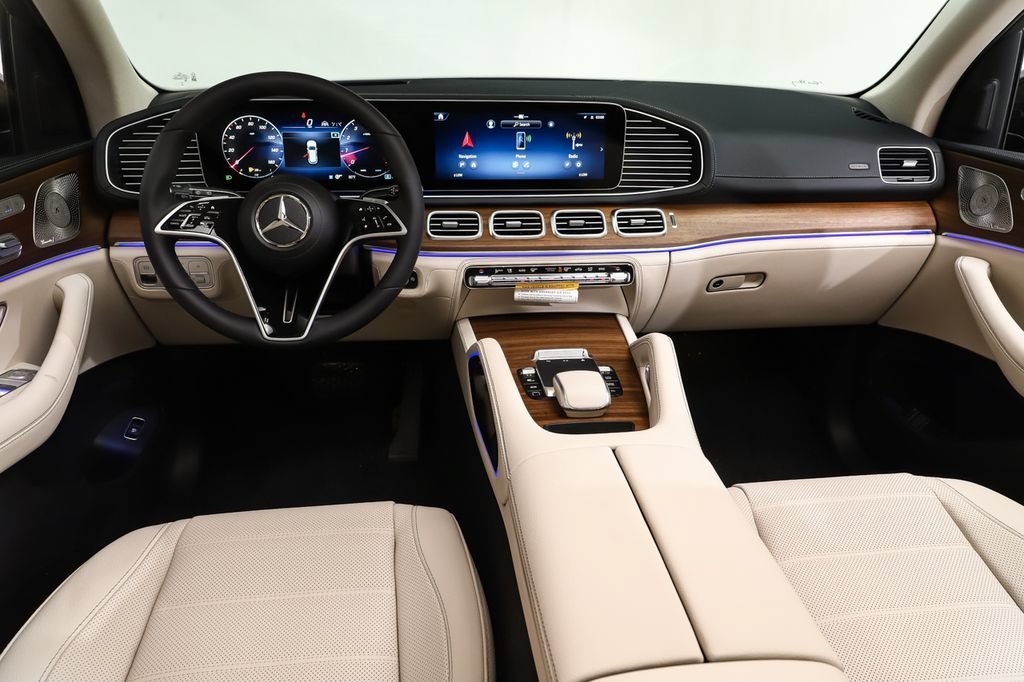 New 2026 MANUFAKTUR Ireland Mid Green Metallic Mercedes-Benz GLE 450 image 48