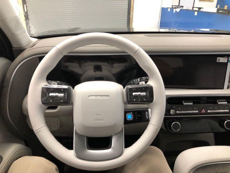 New 2026 Black Hyundai SEL 7P image 25