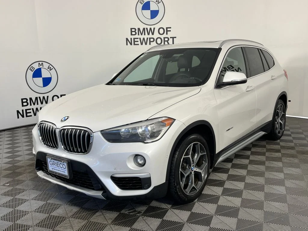 Used 2016 White BMW xDrive28i image 3