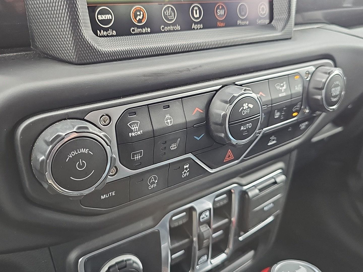 Used 2022 Sting-gray Clearc Jeep Unlimited Sahara Altitude image 19