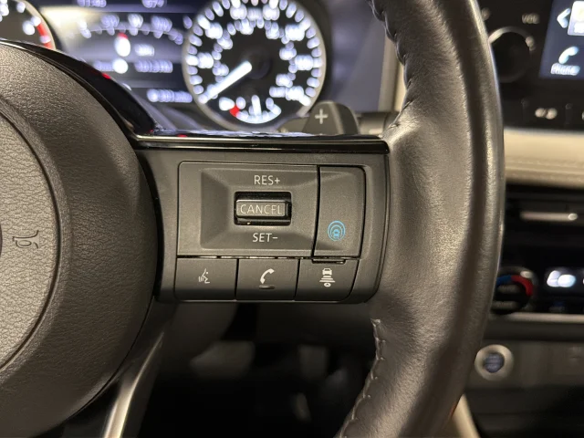 Used 2023 Blue Nissan SL image 39