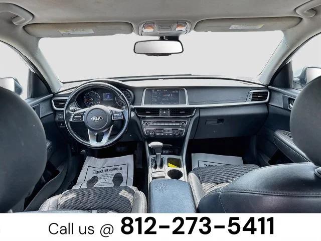 Used 2019 White Kia S image 20