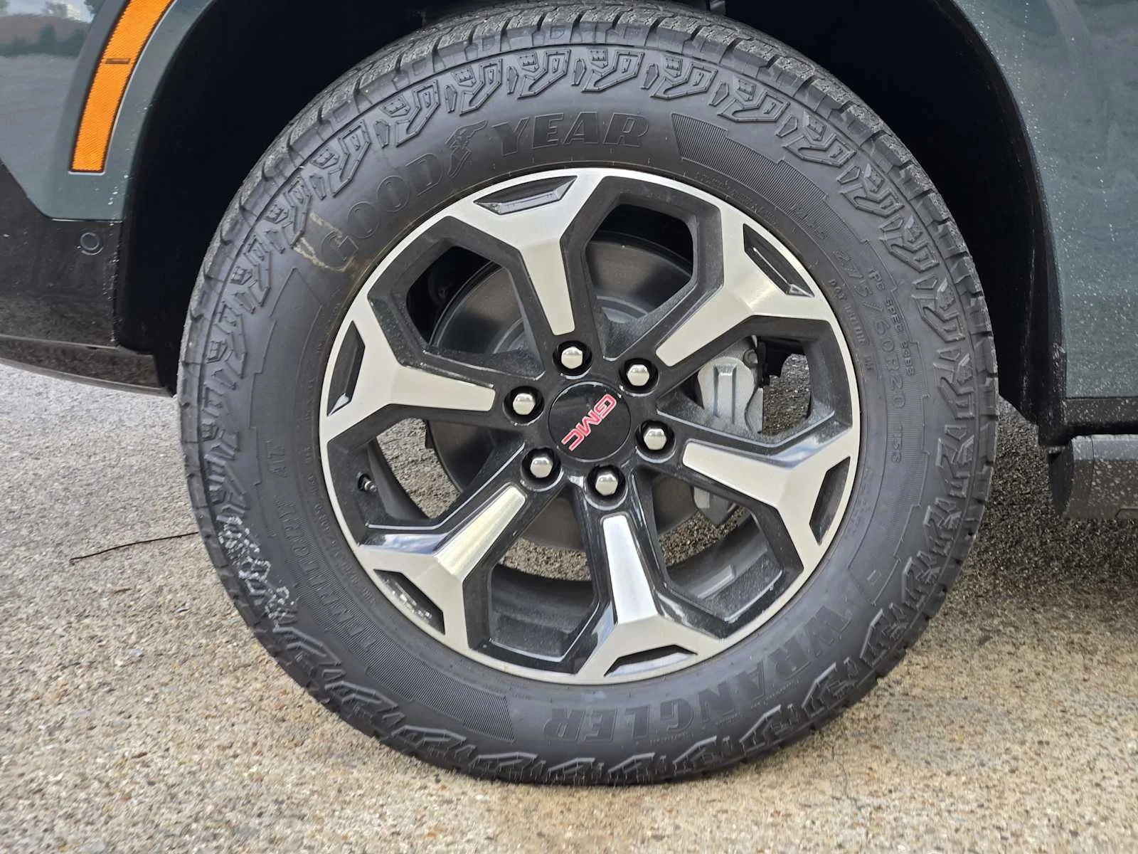 2026 GMC Yukon XL AT4 - Photo 7