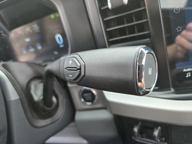New 2026 Oxford White Ford F-250® XLT image 18