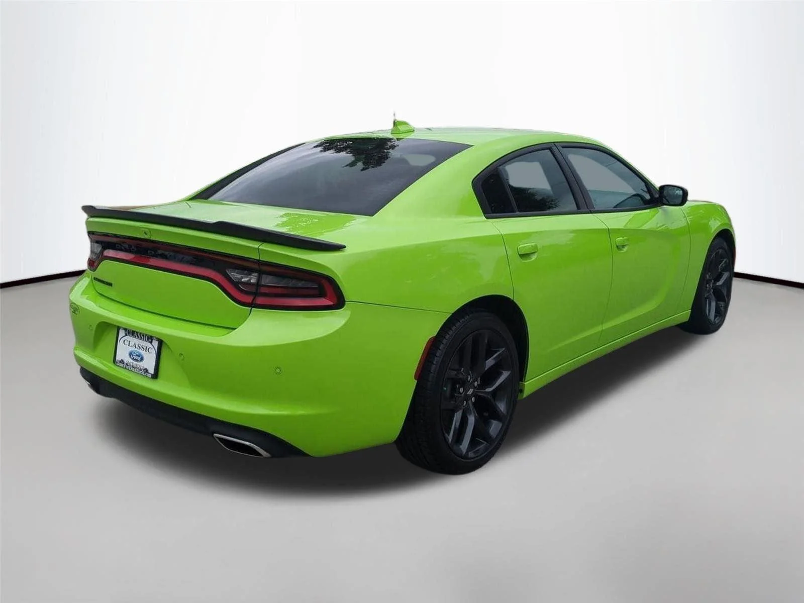 Used 2023 Sublime Metallic Clearcoat Dodge SXT image 5