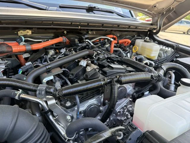 Used 2025  Toyota 1958 image 28