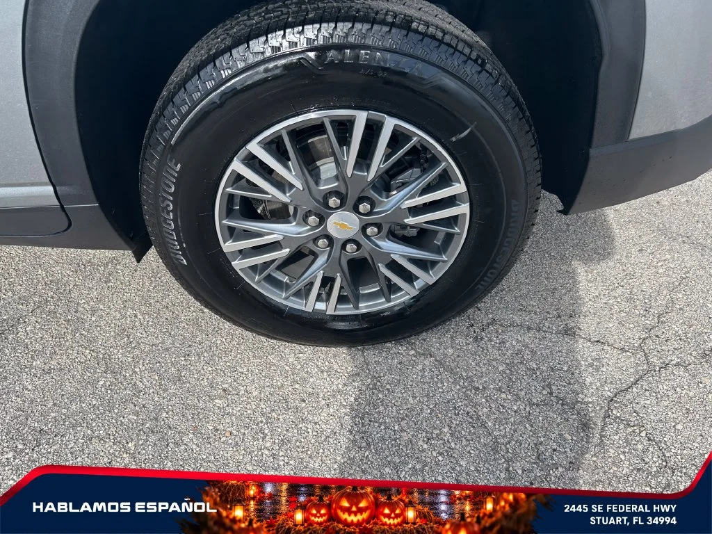 Used 2026 Sterling Gray Metallic Chevrolet LT image 9