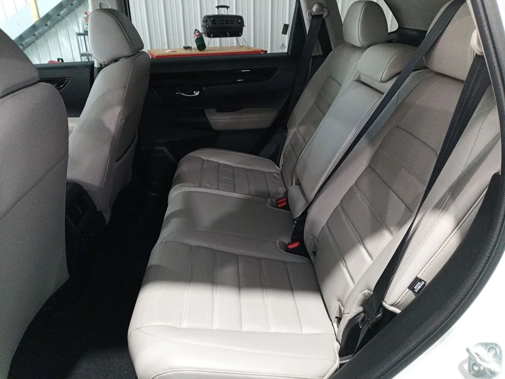 Used 2025 White Honda EX-L image 25