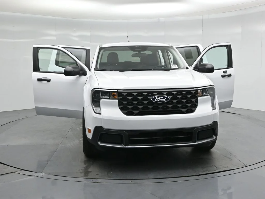 New 2026 Oxford White Ford XLT image 28