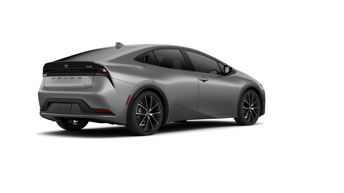New 2026 Guardian Gray Toyota XLE image 32